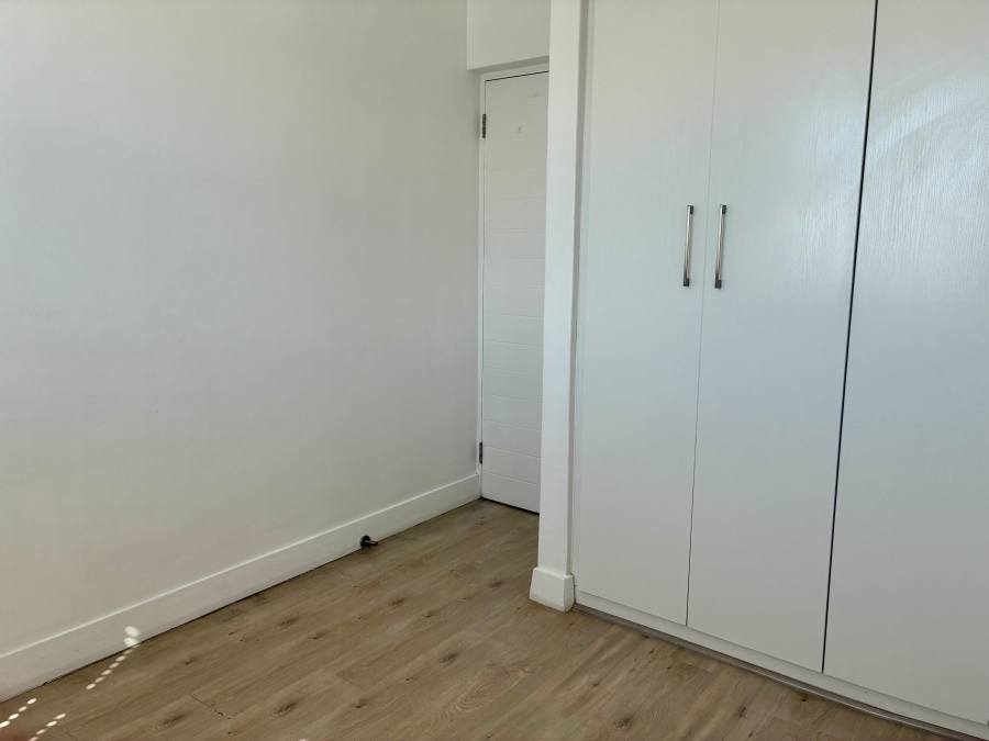 To Let 2 Bedroom Property for Rent in Zonnebloem Western Cape